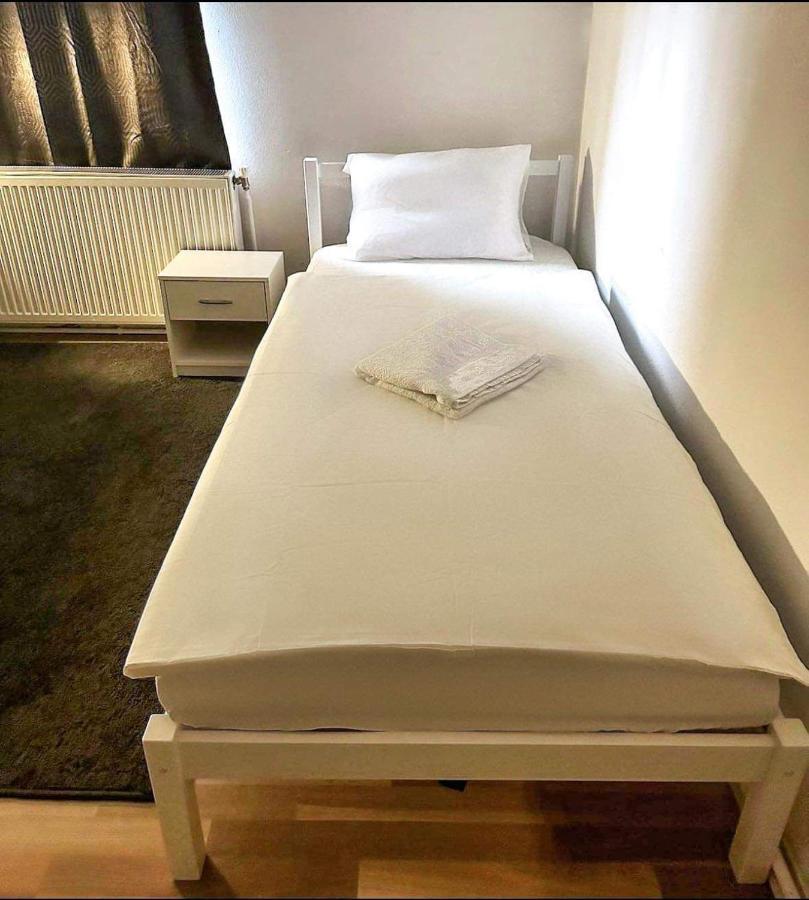 Adelin Einzelzimmer Hostel Bécs Kültér fotó